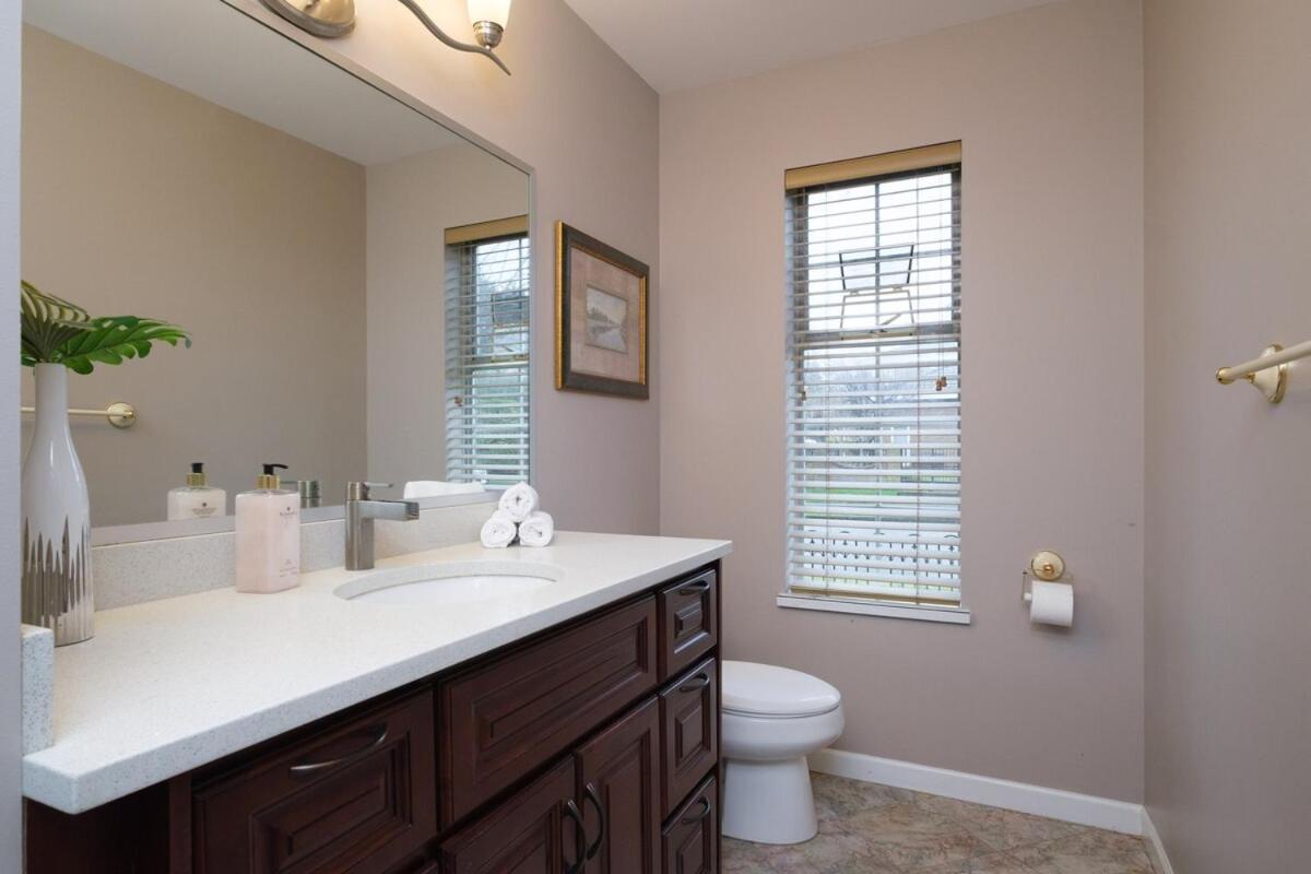 Spacious 4Br W Ensuites Mins To Downtown Yvr Ubc Vancouver Exterior photo